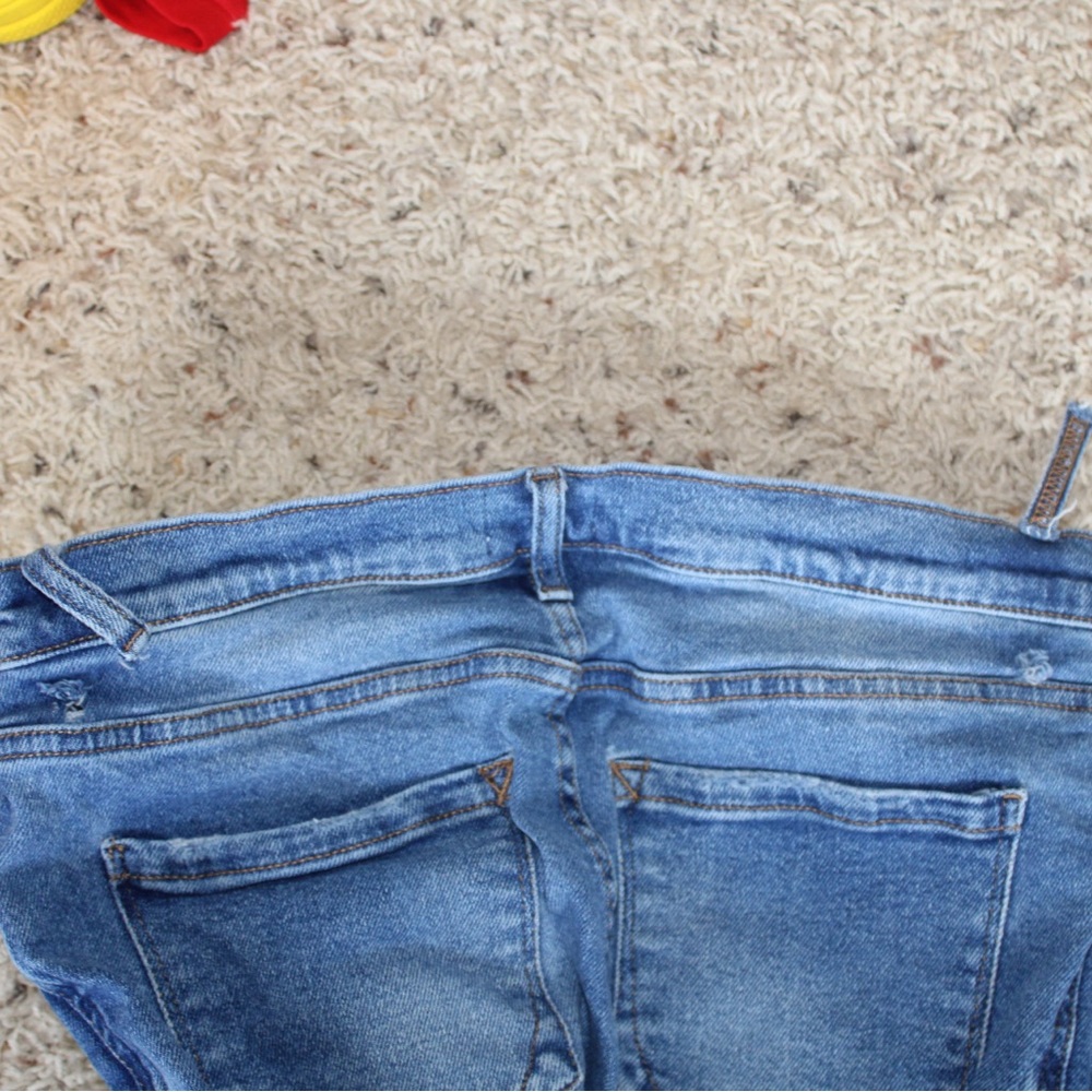 Kenzie Jeans - Picture 3 of 4